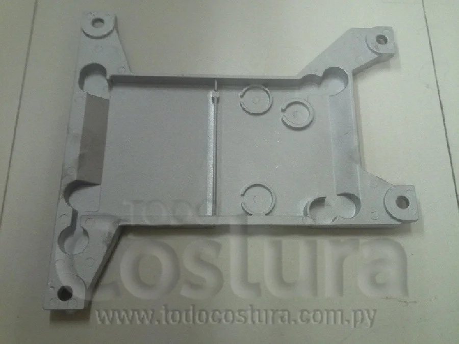 BASE DE CABEZAL OVERLOCK SIRUBA 757F