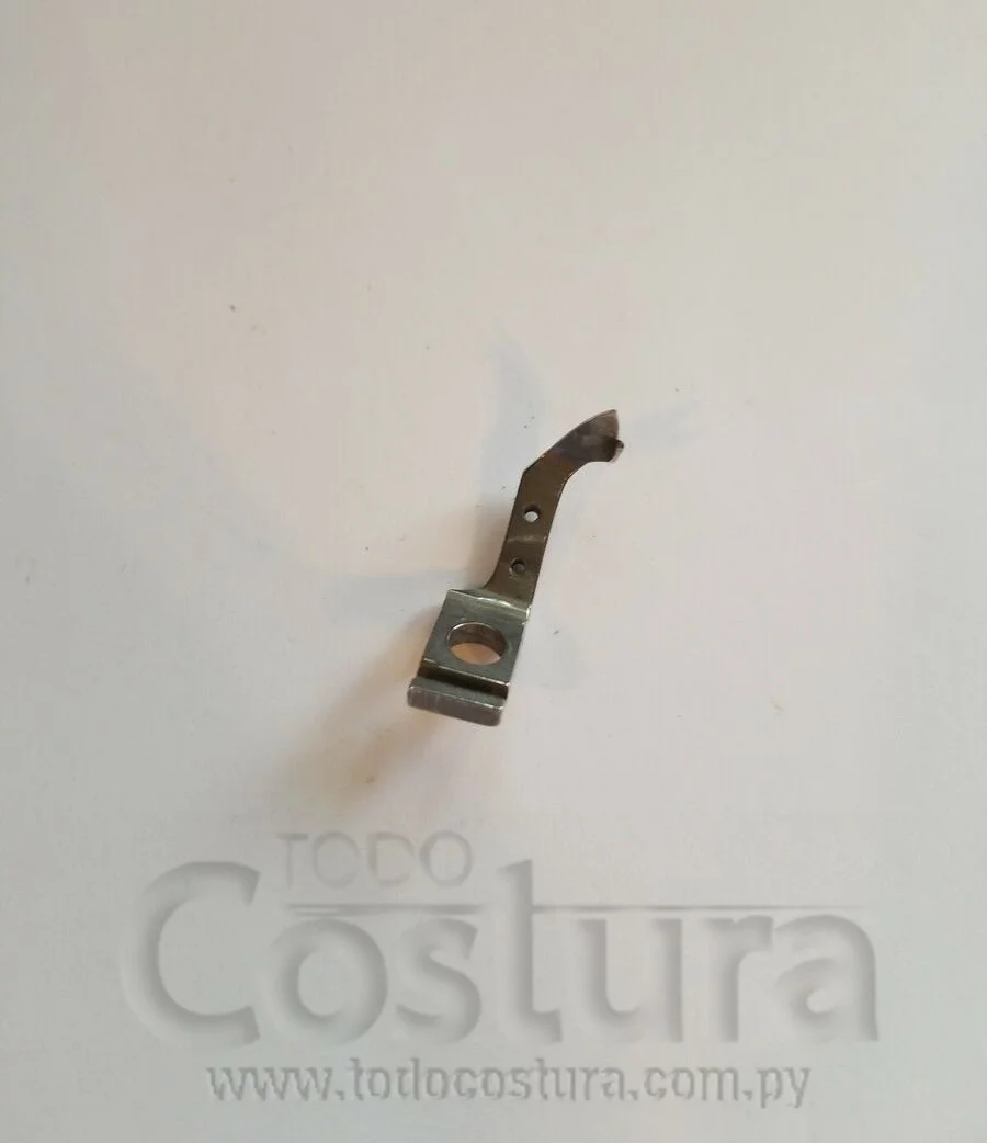 GARFIO RETENEDOR (DERECHO) OJALADORA SINGER 299U