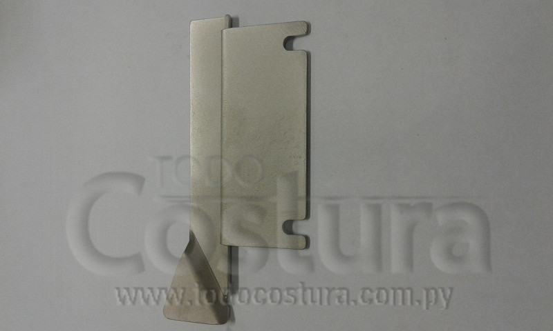 CHAPA GUIA DE CTE OVERLOCK SIRUBA 700QD/CTE