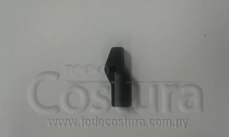 BASE (IZQUIERDO) DEL CHAPA DIENTE OVERLOCK SIRUBA 700K