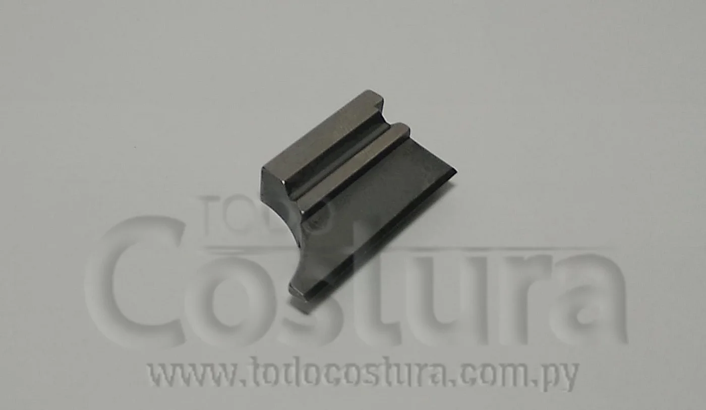 CUCHILLA DE MARTILLO (LARGO:42MM) OJALADORA BROTHER 9820-02