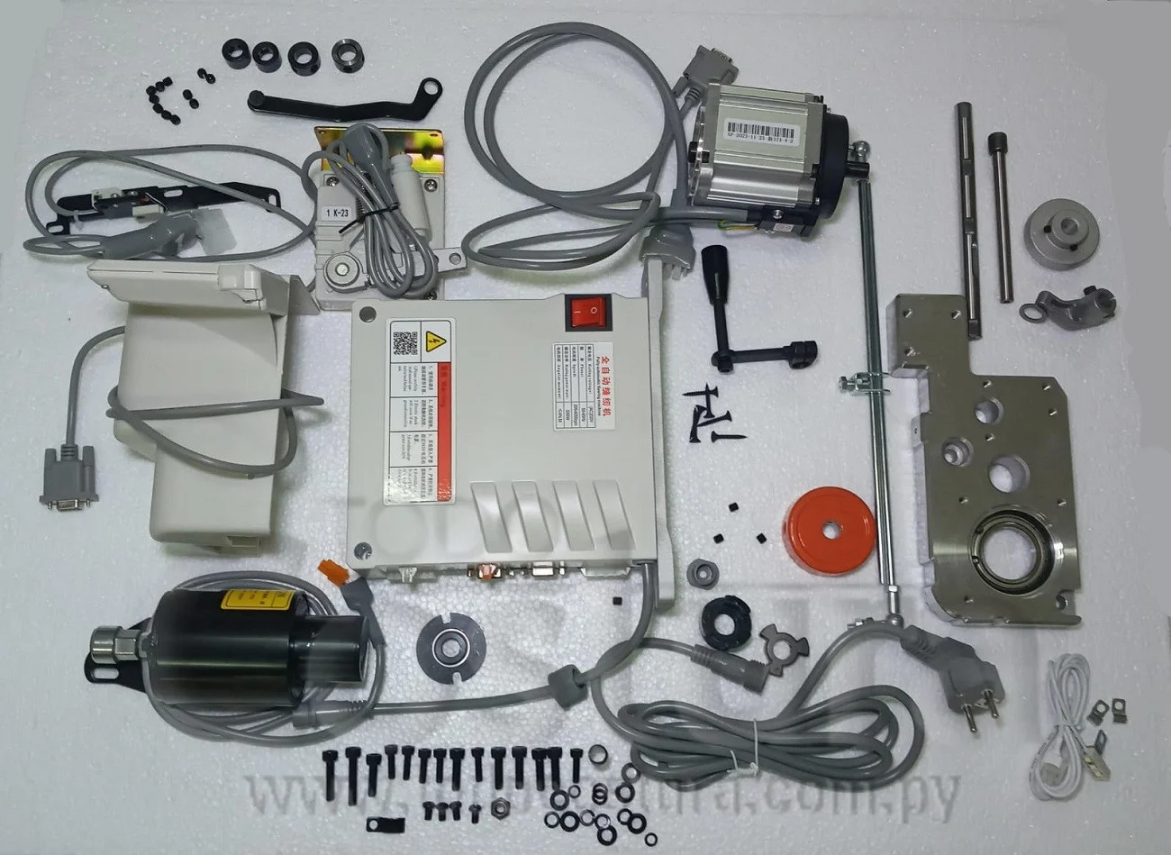 MOTOR SERVO (DIRECT DRIVE) Y LEV. PRENSATELA P/ BOTONERA SIRUBA PK511J / JUKI MB-373