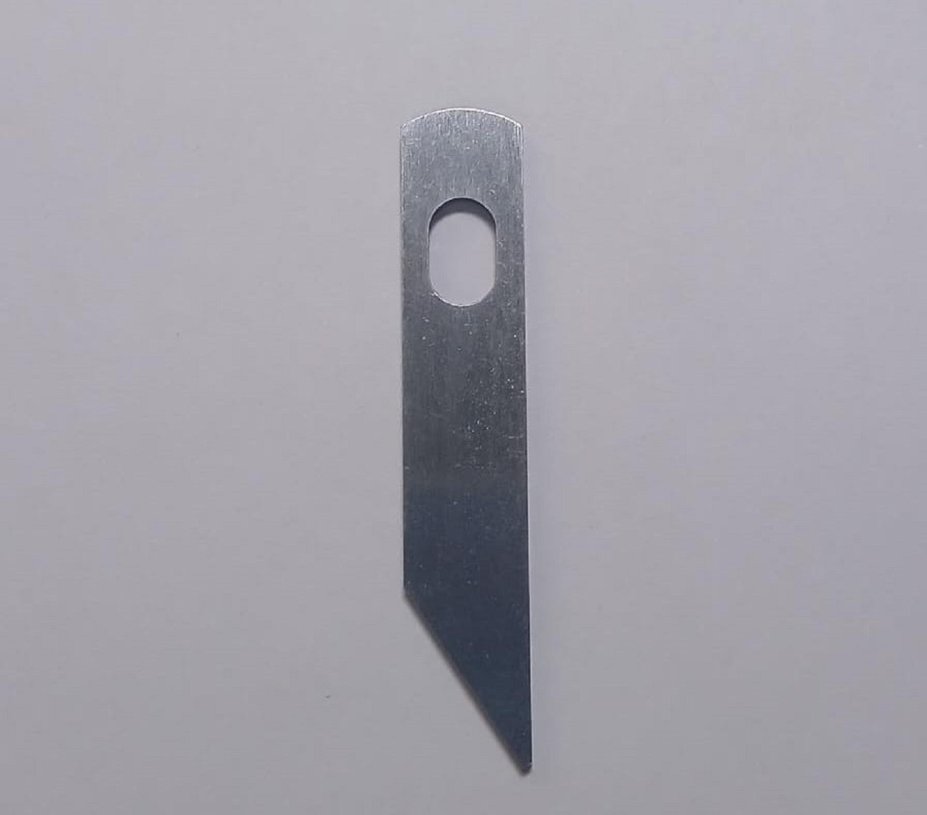 CUCHILLA INFERIOR OVERLOCK 1034D
