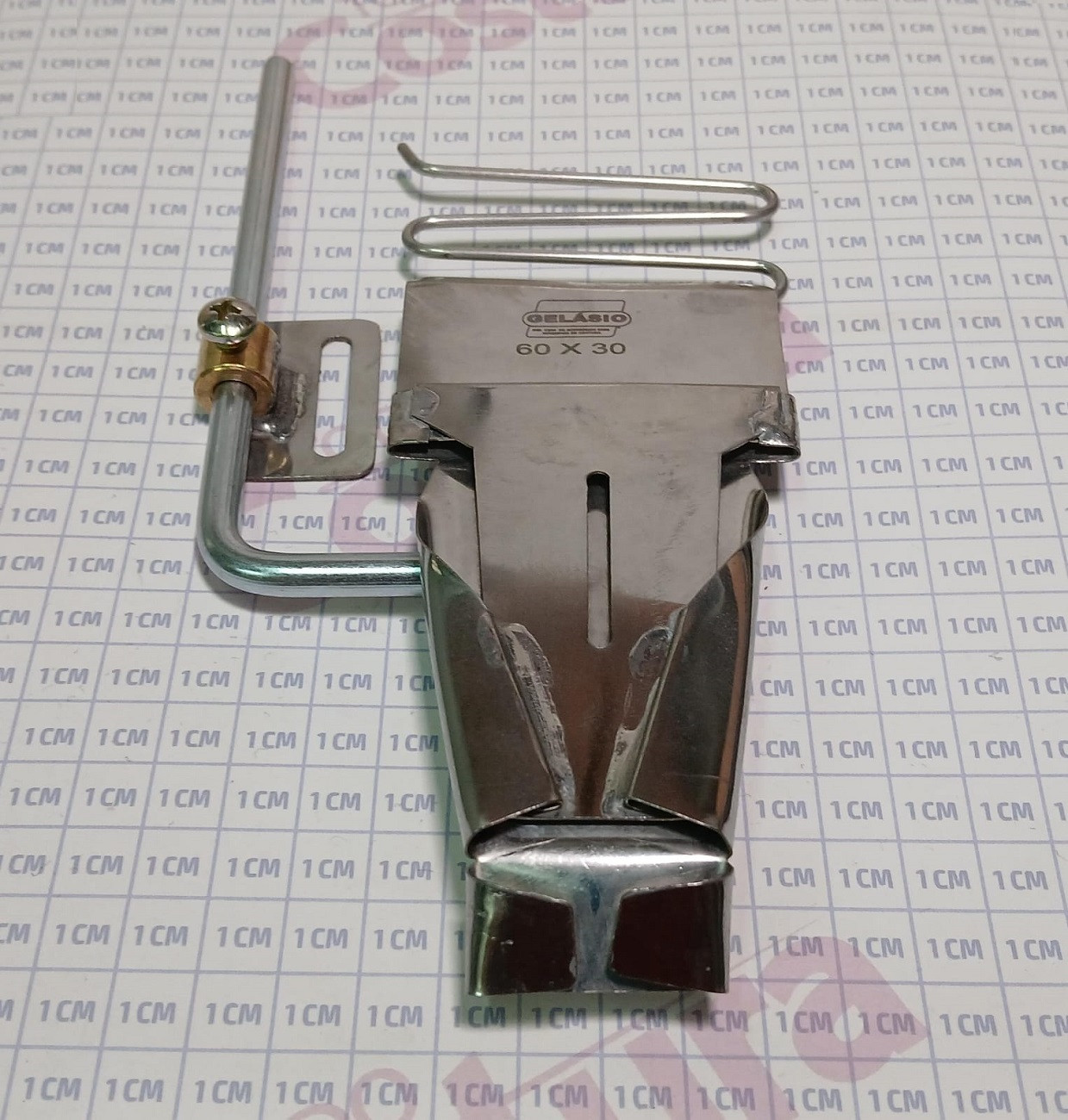 DOBLADILLADOR ADIDAS ANCHO (60X30MM) (CON SOPORTE) PARA MAQUINA ENGOMADORA