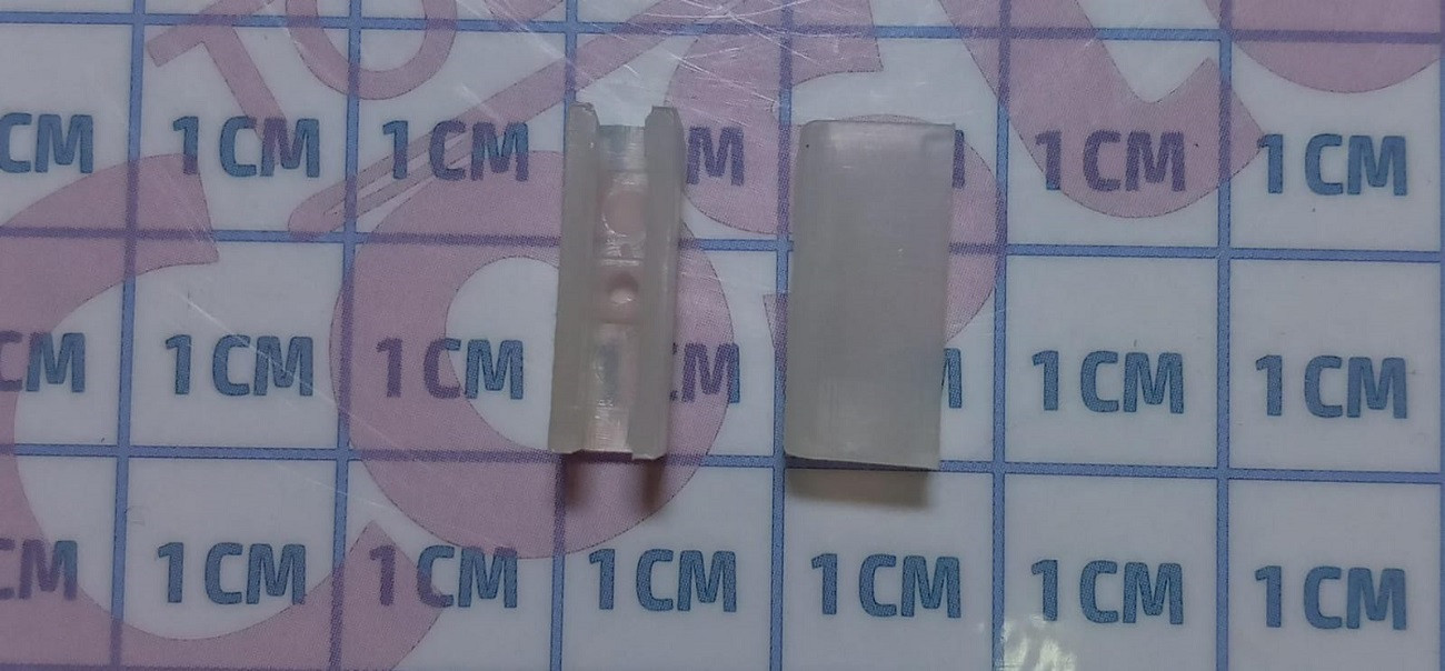 GUIA DESLIZANTE DEL BRAZO DE PRENSATELA BORDADORA JANOME MC400E / MC550E